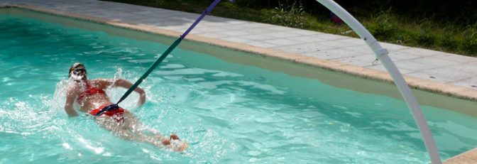 imagen natación estática de piscina
