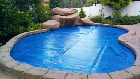 ¿Cuál es la mejor manta térmica para piscinas?