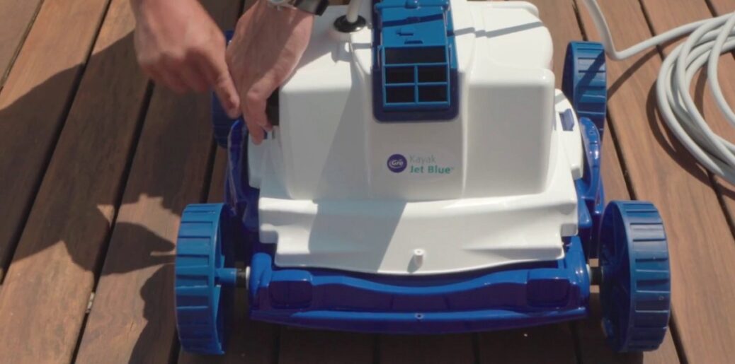 Comparativa limpiafondos eléctricos elige el adecuado Piscinas Athena