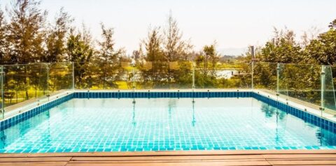 Mantenimiento de piscinas: consejos para evitar su deterioro en otoño
