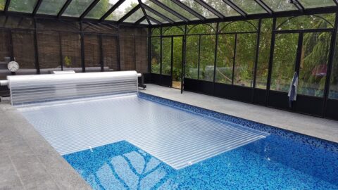 Persiana para una piscina doméstica: ¿cuándo es recomendable instalarla?