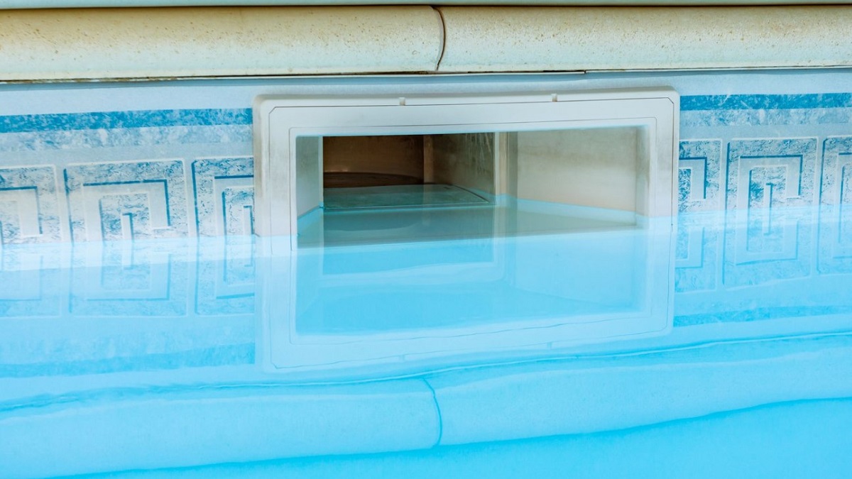 ¿Qué es un skimmer de piscina y para qué sirve? - Piscinas Athena